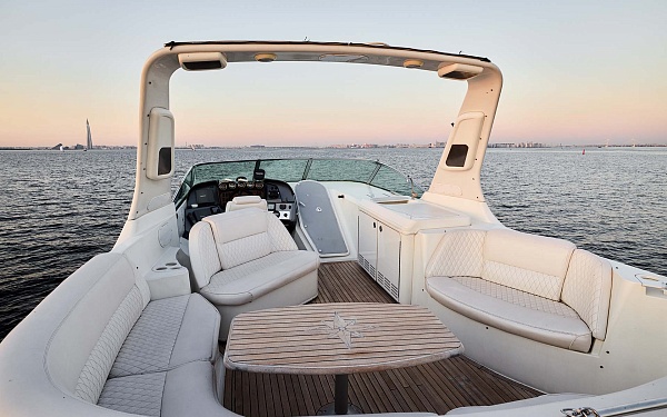Аренда яхты Carver 60 Mila в Санкт-Петербурге